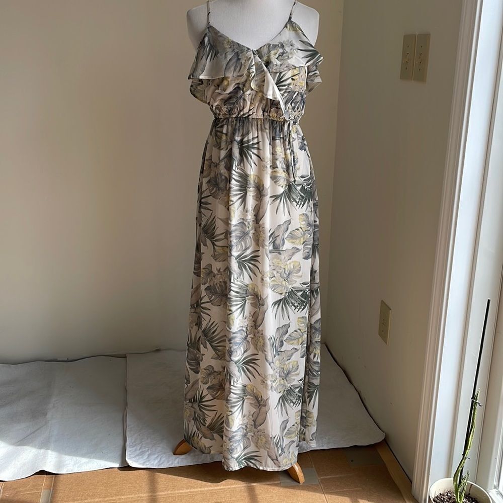 Maxi dress cream color with green brown and yellow leaves size xs